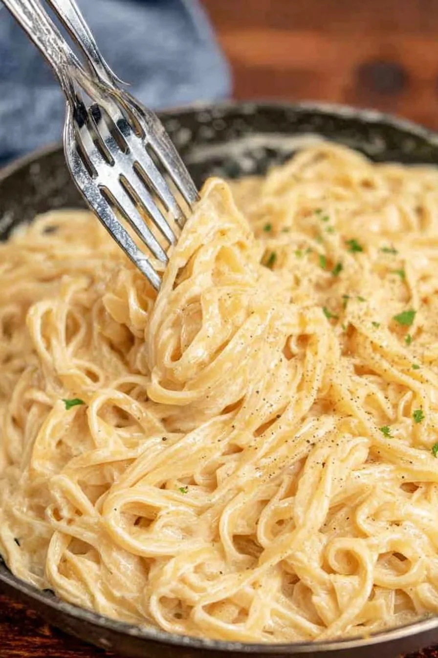 Noodles Romanoff cooking process